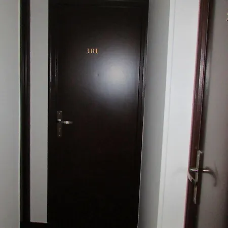 De Choisy Hotel 2*